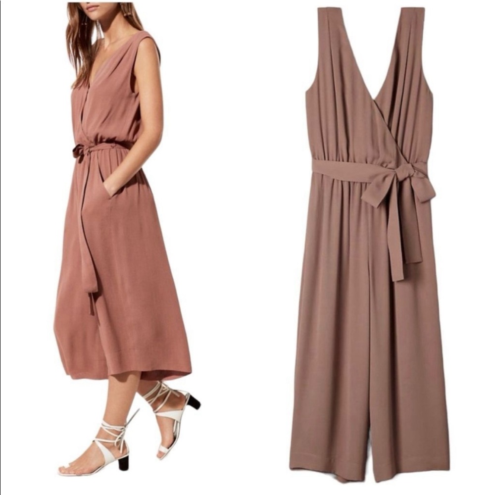 Aritzia Babaton Vneck jumpsuit